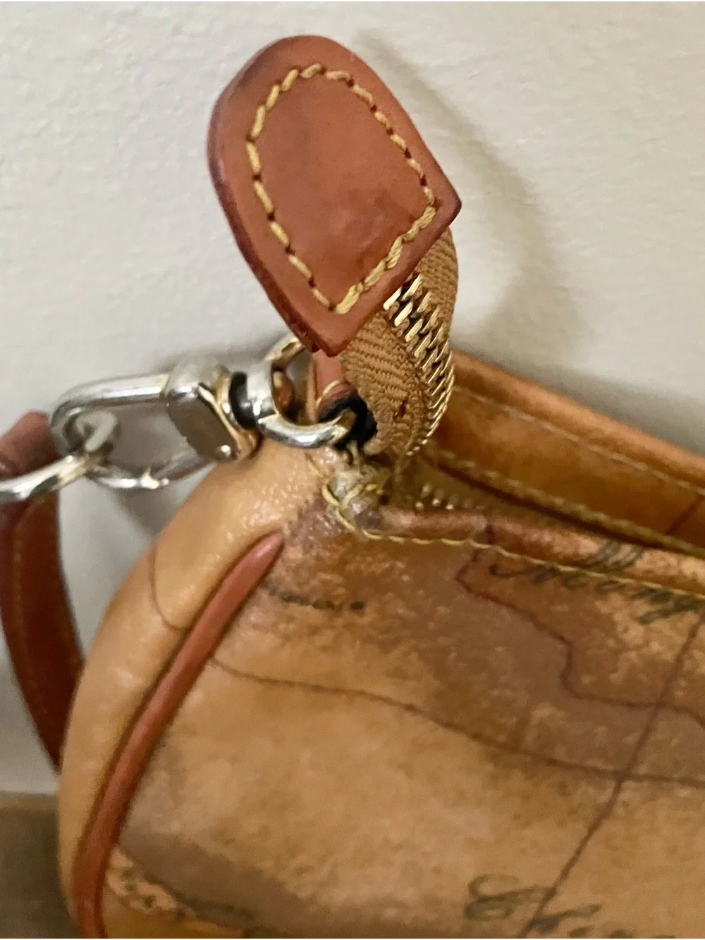 Vintage Alviero Martini 1A Classe Geo Classic Map Print Leather Crossbody Bag